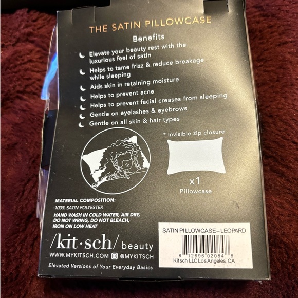 Kitsch Satin Pillowcase & Matching Eye Mask - Picture 5 of 9